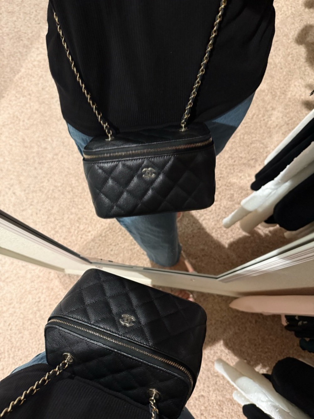 Chanel Black Quilted Vanity with Gold Chain - Picture 3 of 10